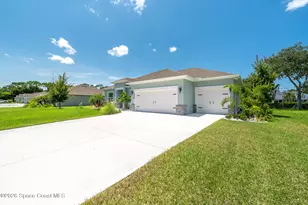 946 Roseland Rd, Sebastian, FL 32958 - Photo 1