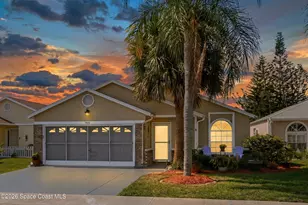 910 Cross Lake Dr, Melbourne, FL 32901 - Photo 1