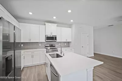 330 San Marino Road SW, Palm Bay, FL 32908 - Photo 8