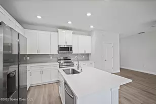 330 San Marino Rd SW, Palm Bay, FL 32908 - Photo 8