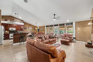 504 Lake Victoria Cir, Melbourne, FL 32940 - Photo 10