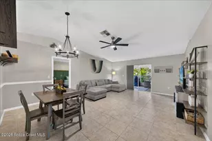 1552 Vista Lake Cir, Melbourne, FL 32904 - Photo 10