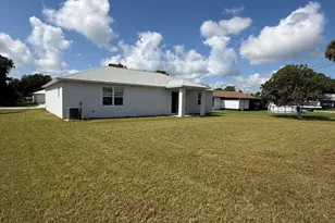 121 Carillo St NE, Palm Bay, FL 32907 - Photo 4