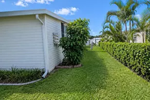 920 Hyacinth Cir, Barefoot Bay, FL 32976 - Photo 4