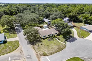 602 West Ct, Titusville, FL 32796 - Photo 2
