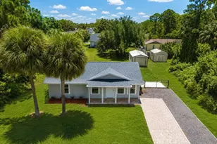 1076 Ivanhoe St NW, Palm Bay, FL 32907 - Photo 2