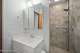 2414 Greenway Dr, Melbourne, FL 32901 - Photo 12