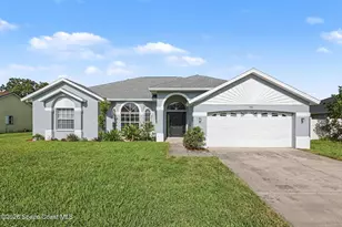 926 Pine Walk Ct NE, Palm Bay, FL 32905 - Photo 1