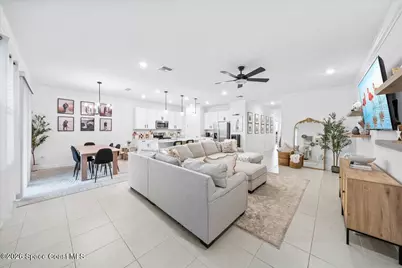 732 Veridian Circle NW, Palm Bay, FL 32907 - Photo 4