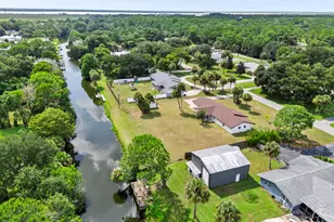 5215 Pina Vista Dr, Melbourne, FL 32934 - Photo 32