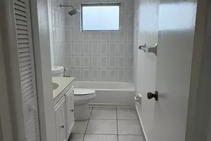 30 NW 87th Ave, Miami, FL 33172 - Photo 10