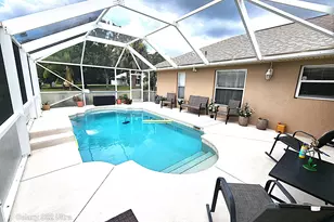 958 Zambrana St SE, Palm Bay, FL 32909 - Photo 2