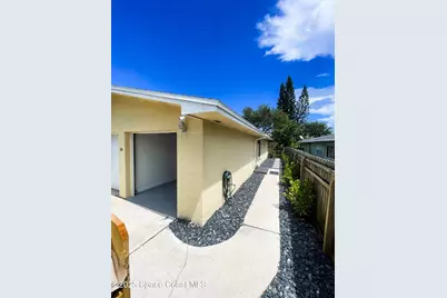 219 N Brevard Avenue, Cocoa Beach, FL 32931 - Photo 2