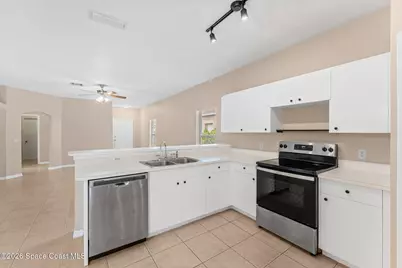2432 Misty Way Lane, Melbourne, FL 32935 - Photo 8