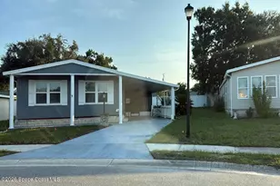 36435 Bonney Dr, Zephyrhills, FL 33541 - Photo 2