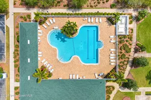 571 Gardendale Cir SE, Palm Bay, FL 32909 - Photo 2