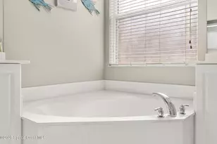 571 Gardendale Cir SE, Palm Bay, FL 32909 - Photo 22
