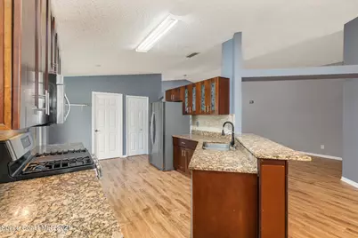 470 Wickham Lakes Drive, Melbourne, FL 32940 - Photo 6