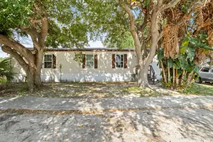 2587 Chatham Way NE, Palm Bay, FL 32905 - Photo 1