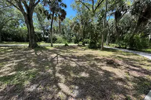 13680 101st St, Fellsmere, FL 32948 - Photo 2