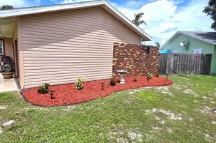 1405 Dolphin Ave, Merritt Island, FL 32952 - Photo 4