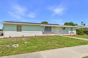 944 Lance St, Sebastian, FL 32958 - Photo 2