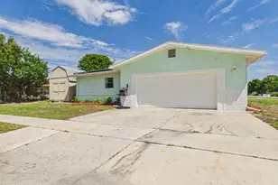 944 Lance St, Sebastian, FL 32958 - Photo 4