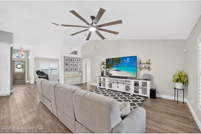 564 Hammond Street SW, Palm Bay, FL 32908 - Photo 10
