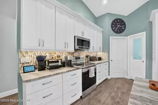 564 Hammond St SW, Palm Bay, FL 32908 - Photo 18