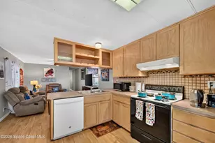 250 Liberty Ln, Melbourne Beach, FL 32951 - Photo 10