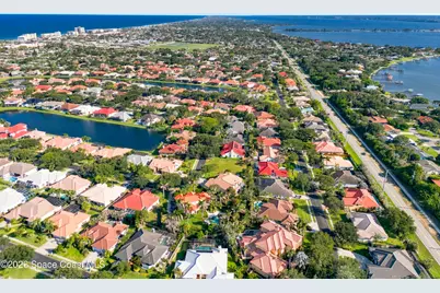 565 Newport Drive, Indialantic, FL 32903 - Photo 14