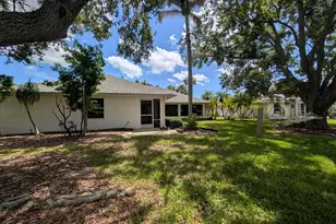 447 Lake Victoria Cir, Melbourne, FL 32940 - Photo 40