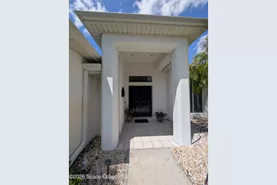 447 Lake Victoria Circle, Melbourne, FL 32940 - Photo 4