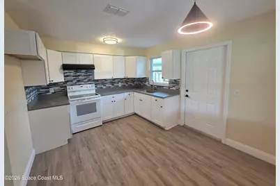 621 S Georgia Avenue, Cocoa, FL 32922 - Photo 4