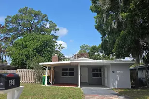 621 S Georgia Ave, Cocoa, FL 32922 - Photo 2