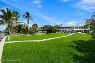 417 Riverview Ln, Melbourne Beach, FL 32951 - Photo 4