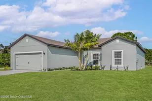 106 Okeefe St SE, Palm Bay, FL 32909 - Photo 2