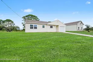 1391 Towton St SE, Palm Bay, FL 32909 - Photo 2