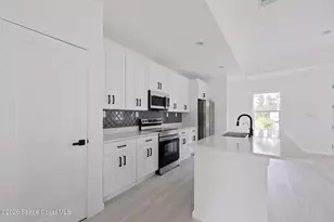 746 Harriet Ave SW, Palm Bay, FL 32908 - Photo 10