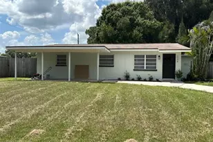1506 Sea Breeze Ln, Melbourne, FL 32935 - Photo 1
