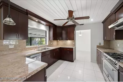 207 S Palm Avenue, Indialantic, FL 32903 - Photo 10