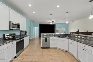 521 Borraclough Ave NW, Palm Bay, FL 32907 - Photo 8