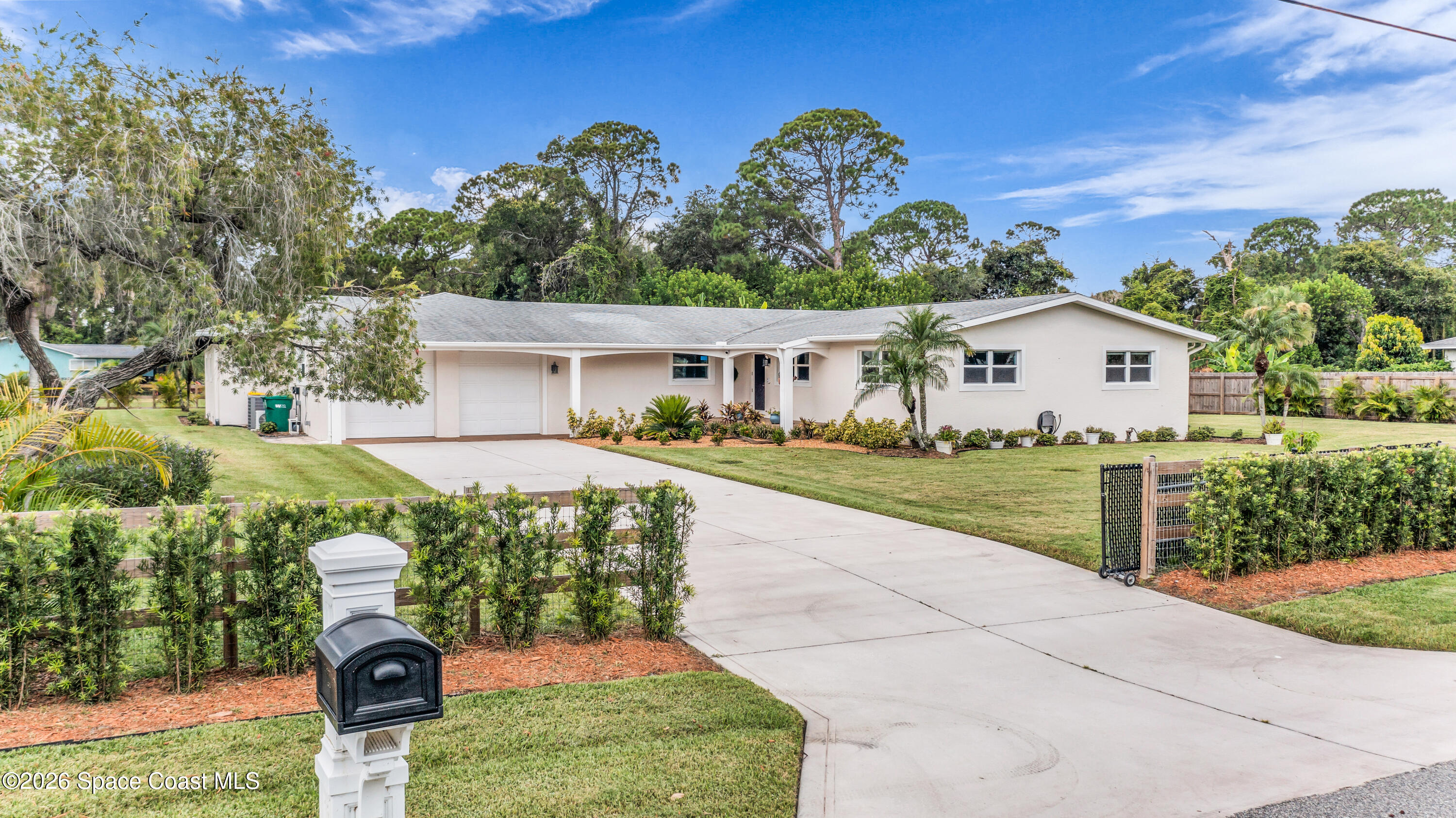 526 Elliot Dr - 526 Elliot Dr, Merritt Island, FL 32952 Luxury Property | Jose Angel Pina