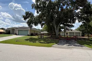 704 Elmont St NW, Palm Bay, FL 32907 - Photo 2