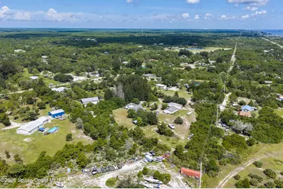 6715 Whispering Pines Lane, Grant-Valkaria, FL 32949 - Photo 26