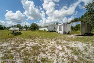6715 Whispering Pines Ln, Grant-Valkaria, FL 32949 - Photo 14