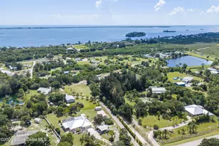 6715 Whispering Pines Ln, Grant-Valkaria, FL 32949 - Photo 32