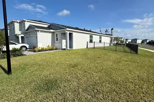 1919 Croft Inlt Dr NW, Palm Bay, FL 32907 - Photo 2