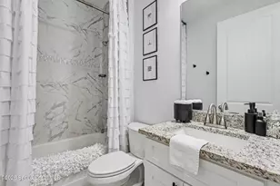 560 Topeka Rd SW, Palm Bay, FL 32908 - Photo 16