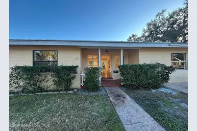 218 3rd Avenue E, Bradenton, FL 34207 - Photo 2